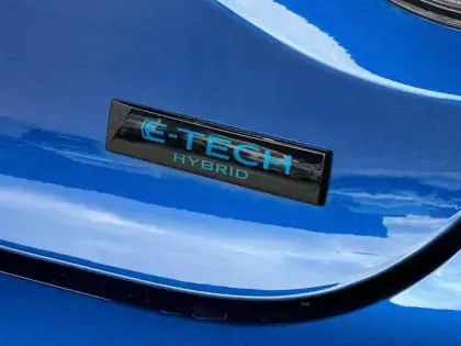 Photo 6 Renault Clio  1.6 E-Tech 145ch full hybrid esprit Alpine - 25