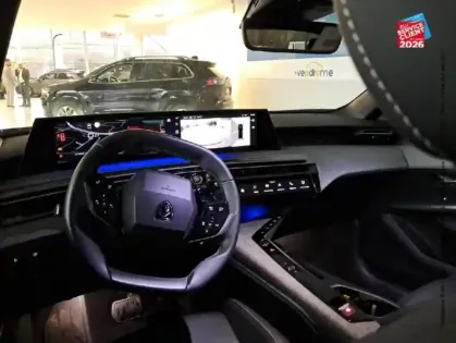 Photo 14 Peugeot 3008  1.2 Hybrid 145ch Allure e-DCS6