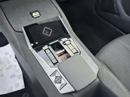 Photo 11 DS DS 4  BlueHDi 130 EAT8