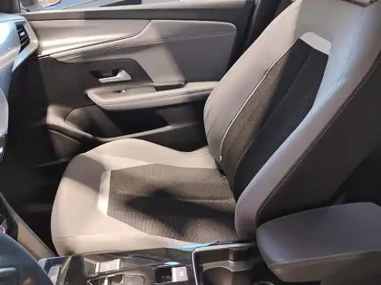 Photo 11 Opel Mokka  Electrique 136 ch & Batterie 50 kWh