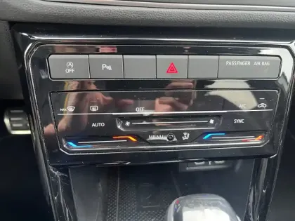 Photo 28 Volkswagen T-cross  1.0 TSI 116 Start/Stop DSG7