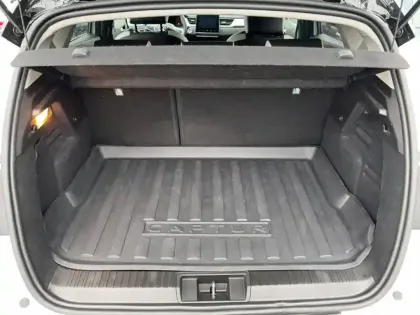 Photo 6 Renault Captur  E-Tech full hybrid 145