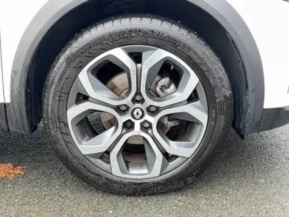 Photo 13 Renault Captur  E-Tech full hybrid 145