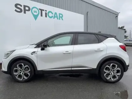 Photo 17 Renault Captur  E-Tech full hybrid 145