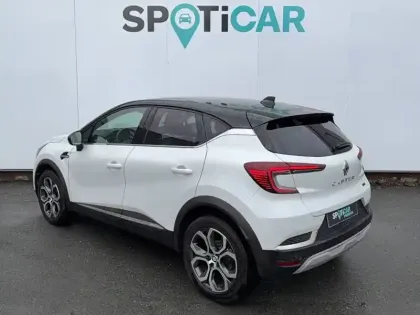 Photo 16 Renault Captur  E-Tech full hybrid 145