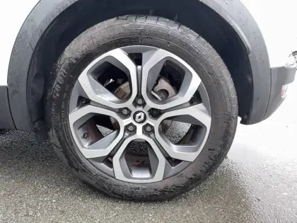 Photo 8 Renault Captur  E-Tech full hybrid 145