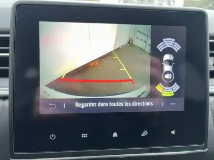 Photo 18 Renault Captur  E-Tech full hybrid 145