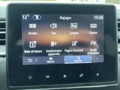 Photo 20 Renault Captur  E-Tech full hybrid 145