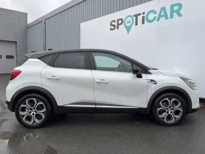 Photo 12 Renault Captur  E-Tech full hybrid 145