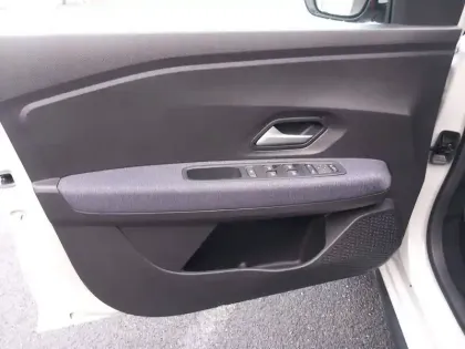 Photo 26 Dacia Jogger  Hybrid 155 7 places