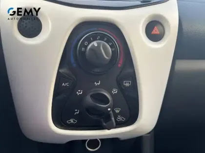 Photo 14 Citroën C1  VTi 72 S&S