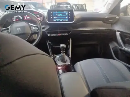 Photo 43 Peugeot 2008  PureTech 100 S&S BVM6