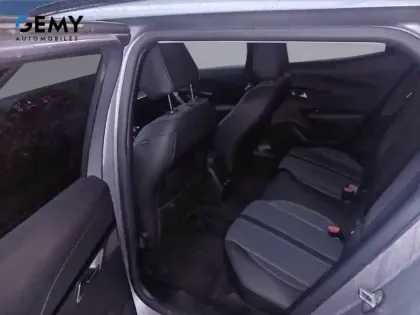 Photo 45 Peugeot 2008  PureTech 100 S&S BVM6