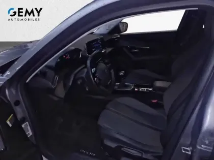 Photo 44 Peugeot 2008  PureTech 100 S&S BVM6