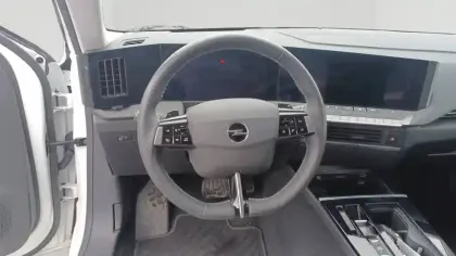 Photo 12 Opel Astra  1.2 Turbo 130 ch BVA8