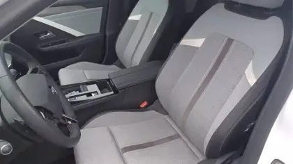 Photo 11 Opel Astra  1.2 Turbo 130 ch BVA8