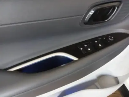 Photo 100 Hyundai Bayon  1.0 T-GDi 100 DCT-7 Hybrid 48V