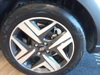 Photo 56 Hyundai Bayon  1.0 T-GDi 100 DCT-7 Hybrid 48V