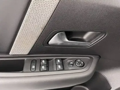 Photo 28 Citroën C4  PureTech 130 S&S EAT8