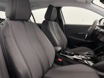 Photo 26 Peugeot 208  Electrique 50 kWh 136ch