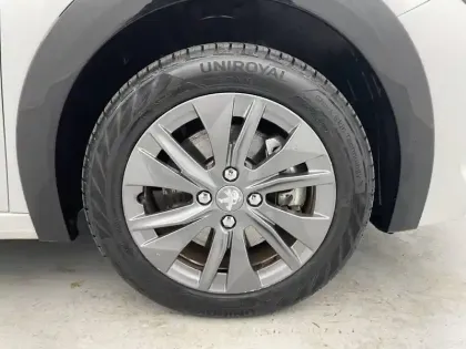 Photo 17 Peugeot 208  Electrique 50 kWh 136ch