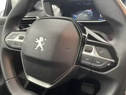 Photo 28 Peugeot 208  Electrique 50 kWh 136ch