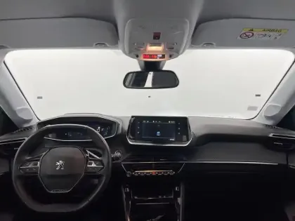 Photo 24 Peugeot 208  Electrique 50 kWh 136ch