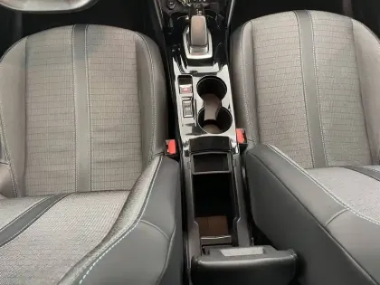 Photo 29 Peugeot 208  Electrique 50 kWh 136ch