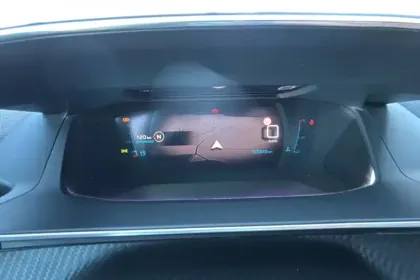 Photo 13 Peugeot 2008  PureTech 130 S&S BVM6