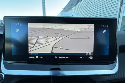 Photo 15 Peugeot 2008  PureTech 130 S&S BVM6