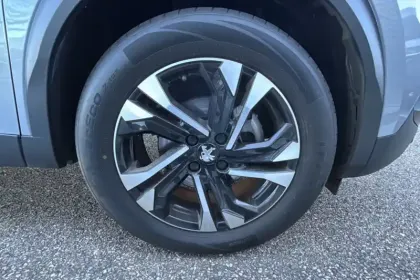 Photo 26 Peugeot 2008  PureTech 130 S&S BVM6