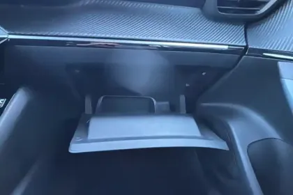 Photo 21 Peugeot 2008  PureTech 130 S&S BVM6