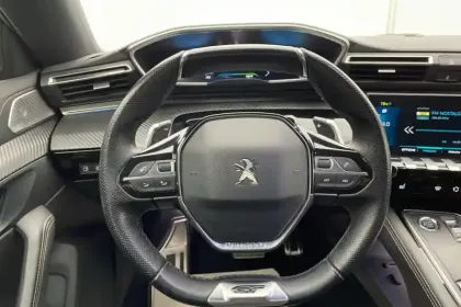 Photo 10 Peugeot 508  SW Hybrid 225 e-EAT8