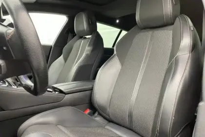 Photo 12 Peugeot 508  SW Hybrid 225 e-EAT8