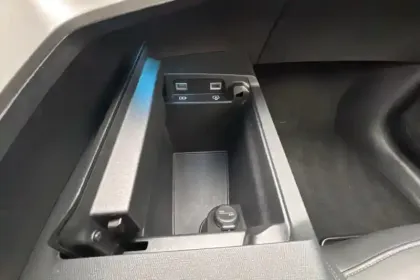 Photo 15 Peugeot 3008  Hybrid 136 e-DCS6