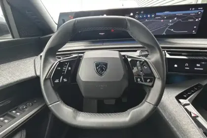 Photo 12 Peugeot 3008  Hybrid 136 e-DCS6