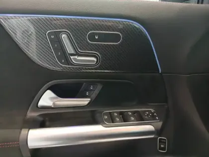 Photo 7 Mercedes GLA  200 d 8G-DCT