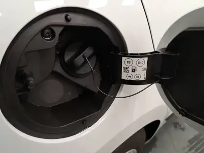 Photo 19 Renault Clio  TCe 90 ch GSR2