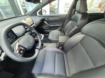 Photo 65 Mg Mg4  Electric 64kWh - 150 kW 2WD