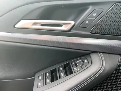 Photo 135 BMW Serie 2 Active Tourer 225e xDrive 245 ch DKG7