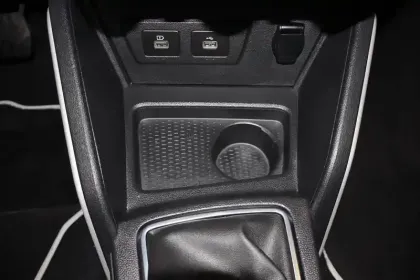 Photo 8 Dacia Duster  TCe 150 FAP 4x2 EDC