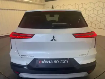 Photo 61 Mitsubishi Grandis  1.8 MPI HEV 158