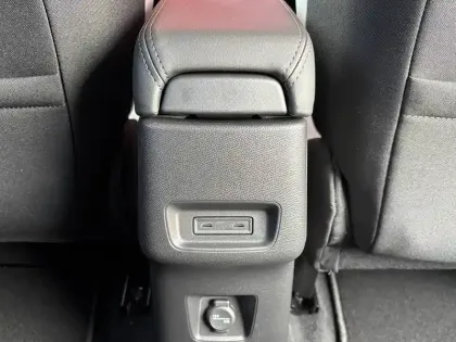 Photo 11 Citroën C3 Aircross  Hybride 145 e-DCS6