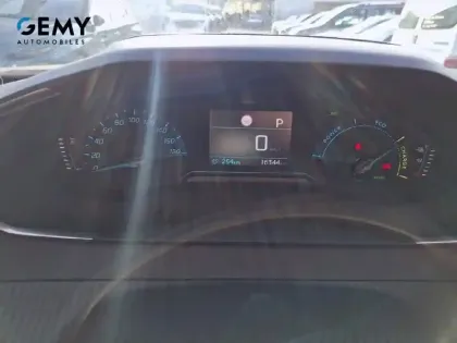 Photo 11 Peugeot 2008  Moteur électrique 136 ch