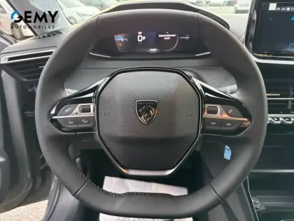 Photo 12 Peugeot 208  Hybrid 110 e-DCS6