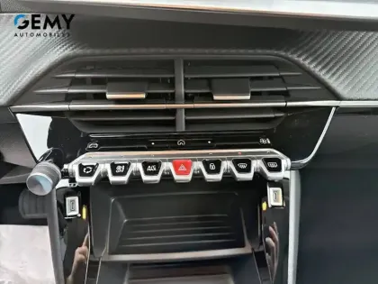 Photo 16 Peugeot 208  Hybrid 110 e-DCS6