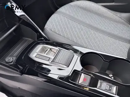 Photo 17 Peugeot 208  Hybrid 110 e-DCS6