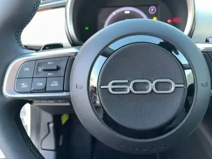 Photo 15 Fiat 600  1.2 Hybrid 100ch DCT6