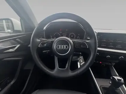 Photo 11 Audi A1  Sportback 25 TFSI 95 ch BVM5