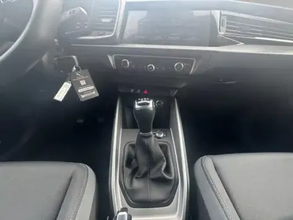 Photo 12 Audi A1  Sportback 25 TFSI 95 ch BVM5